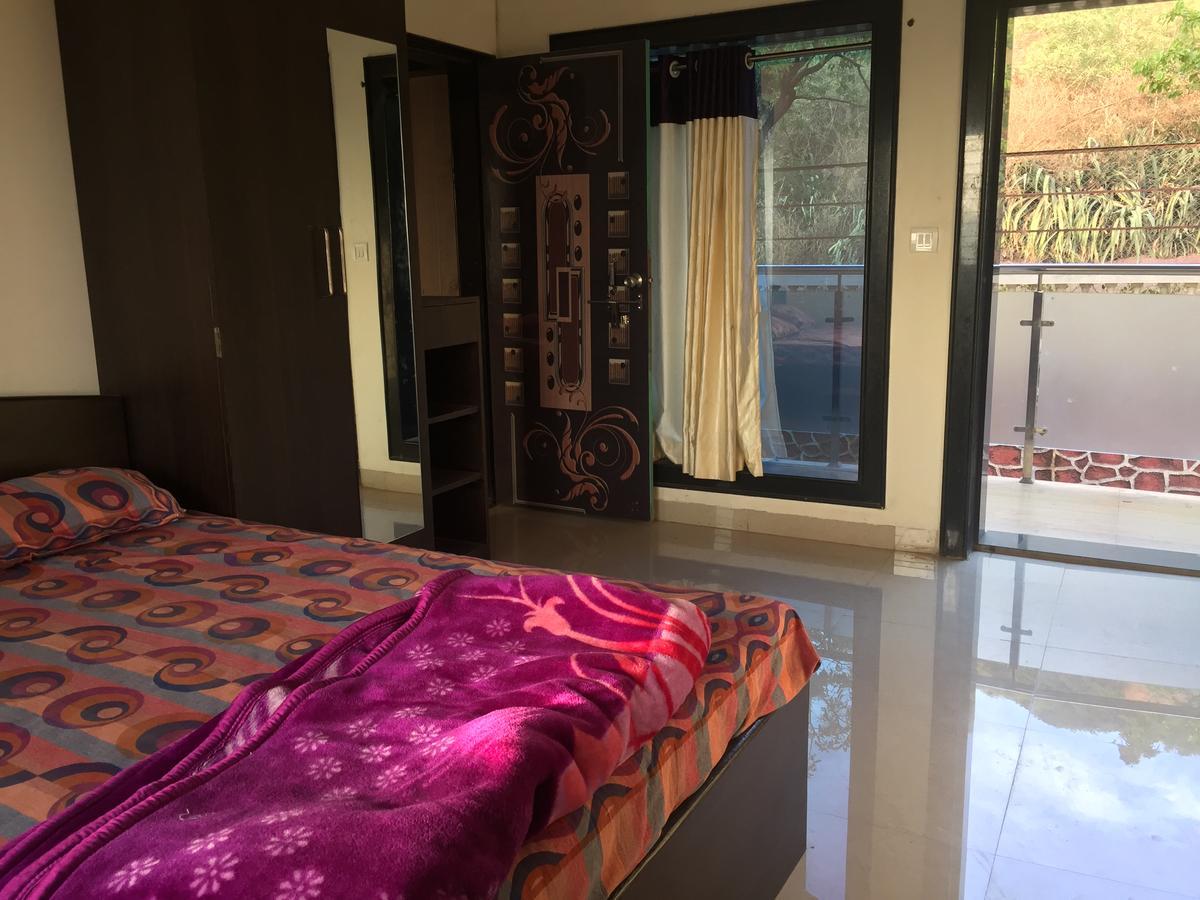 Malhar Bungalow Панчгани Екстериор снимка