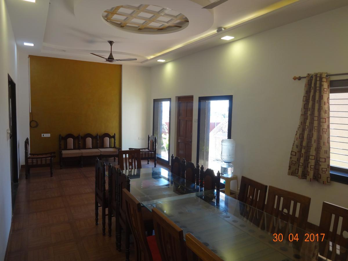 Malhar Bungalow Панчгани Екстериор снимка