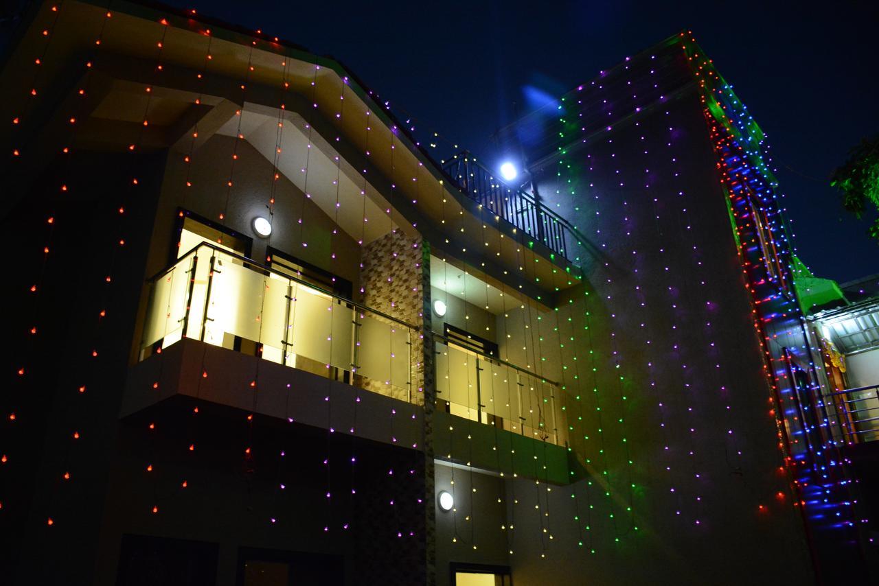 Malhar Bungalow Панчгани Екстериор снимка