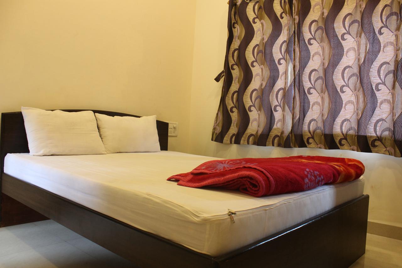 Malhar Bungalow Панчгани Екстериор снимка