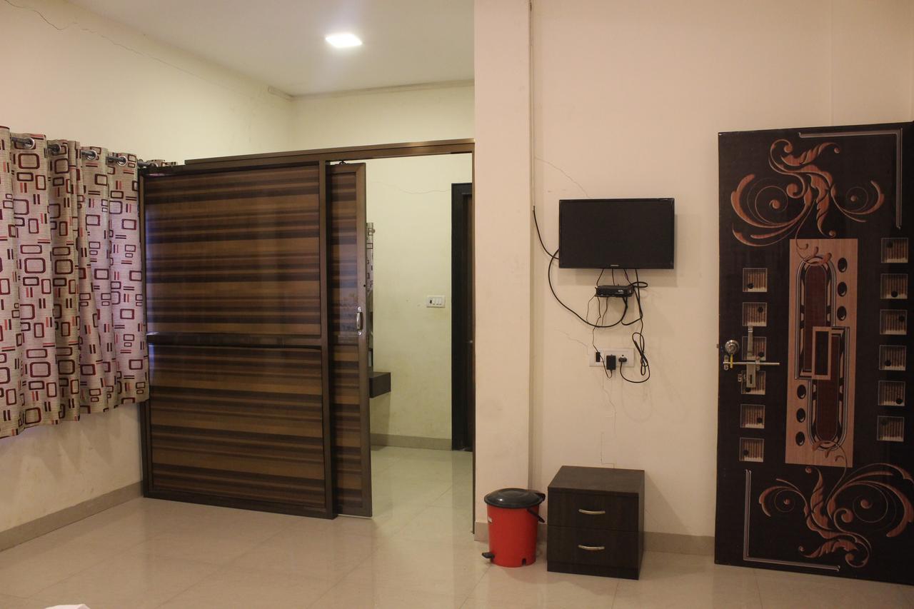 Malhar Bungalow Панчгани Екстериор снимка