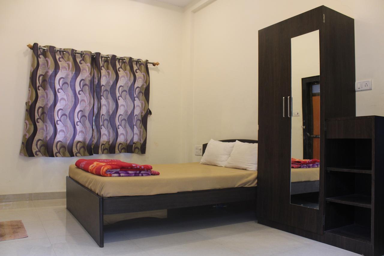 Malhar Bungalow Панчгани Екстериор снимка